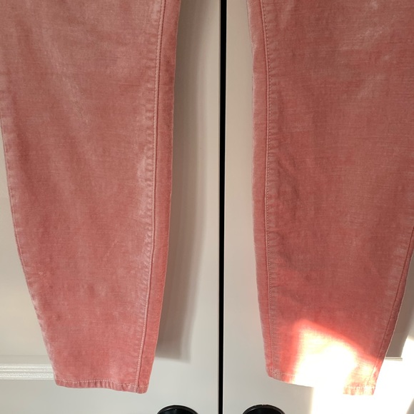 ❤️Pilcro High Rise Pink Velvet Skinny Pants 29 - Picture 3 of 6